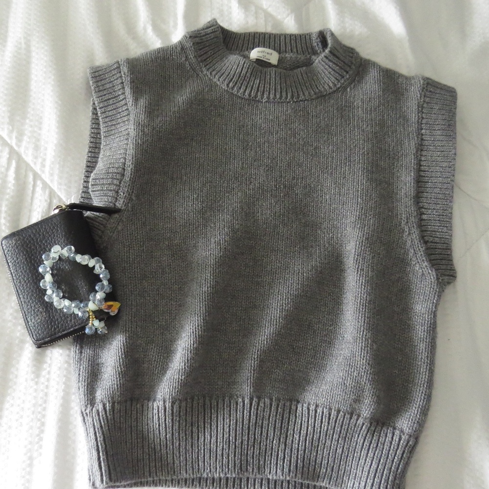 Wildflowers Gray Sleeveless Sweater